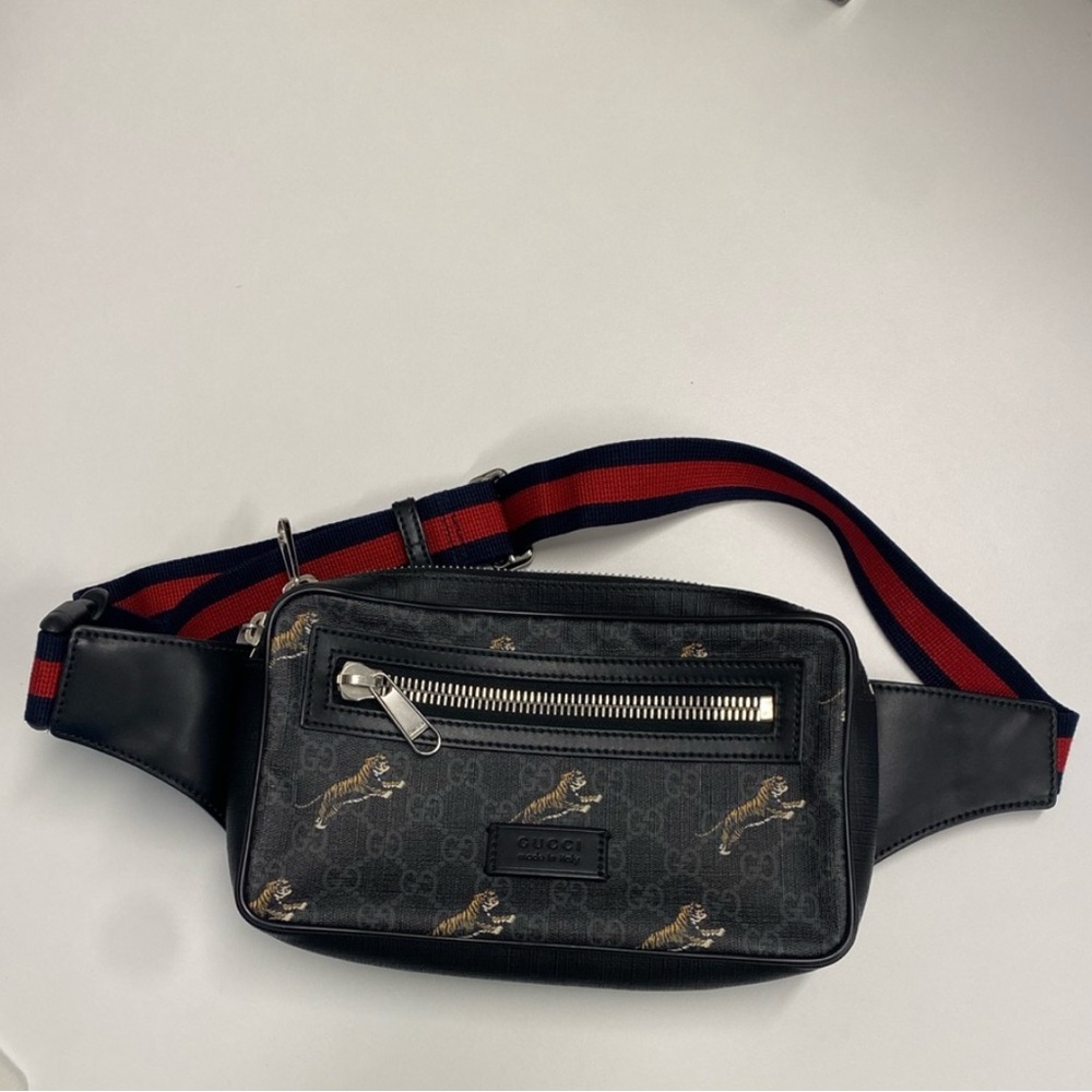 Gucci Black and Gray Bestiary Tiger Print Belt Bag/Crossbody - Picture 2 of 13